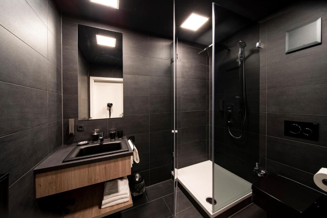 Blackhome Boutique I Contactless Check-in Innsbruck